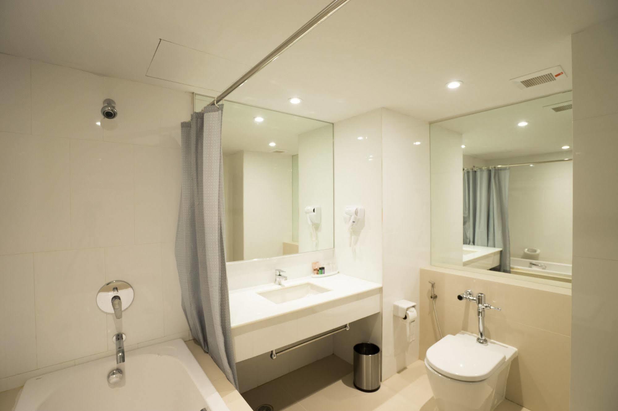 New Season Square Hotel Hat Yai Eksteriør billede