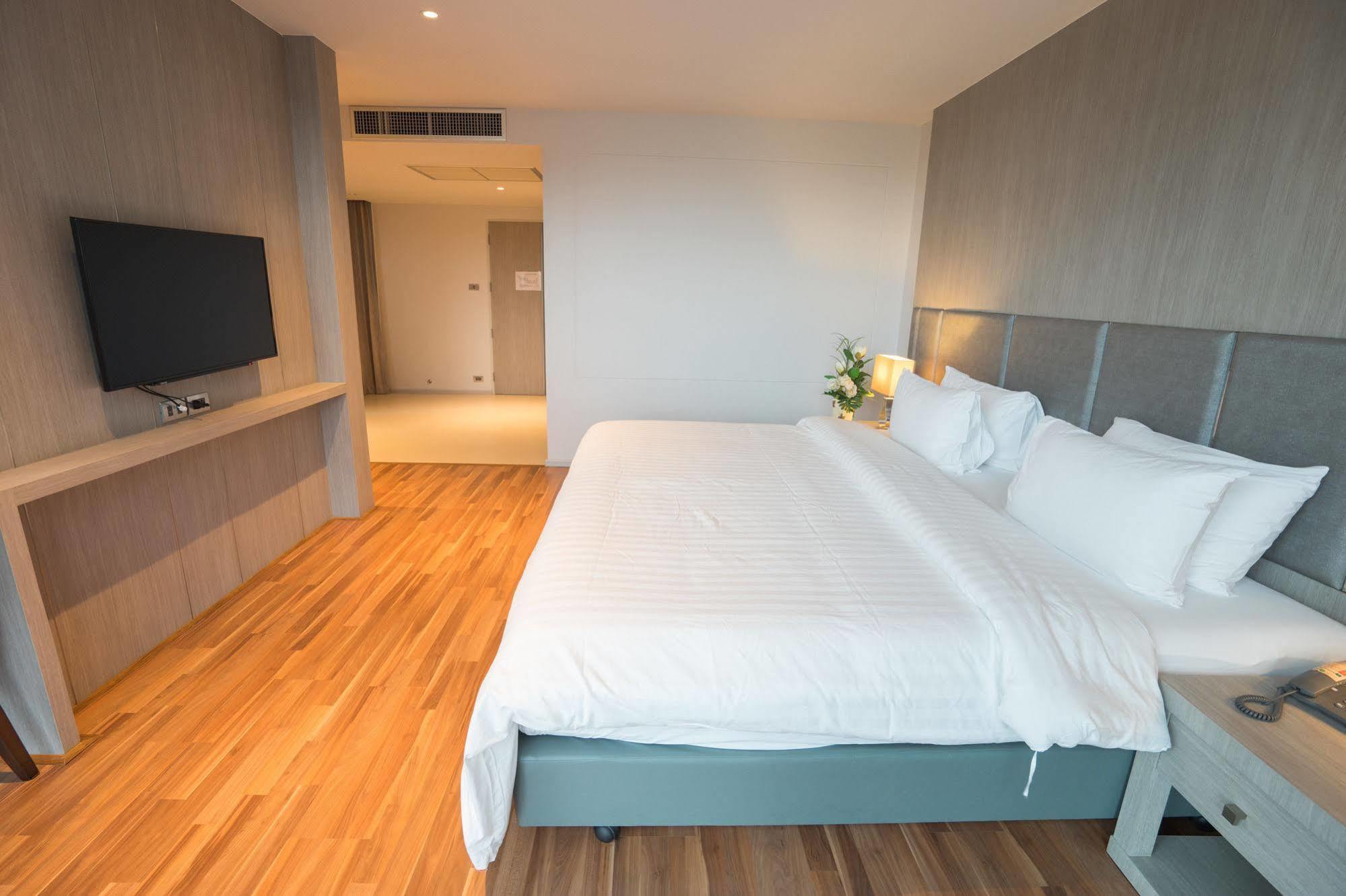 New Season Square Hotel Hat Yai Eksteriør billede